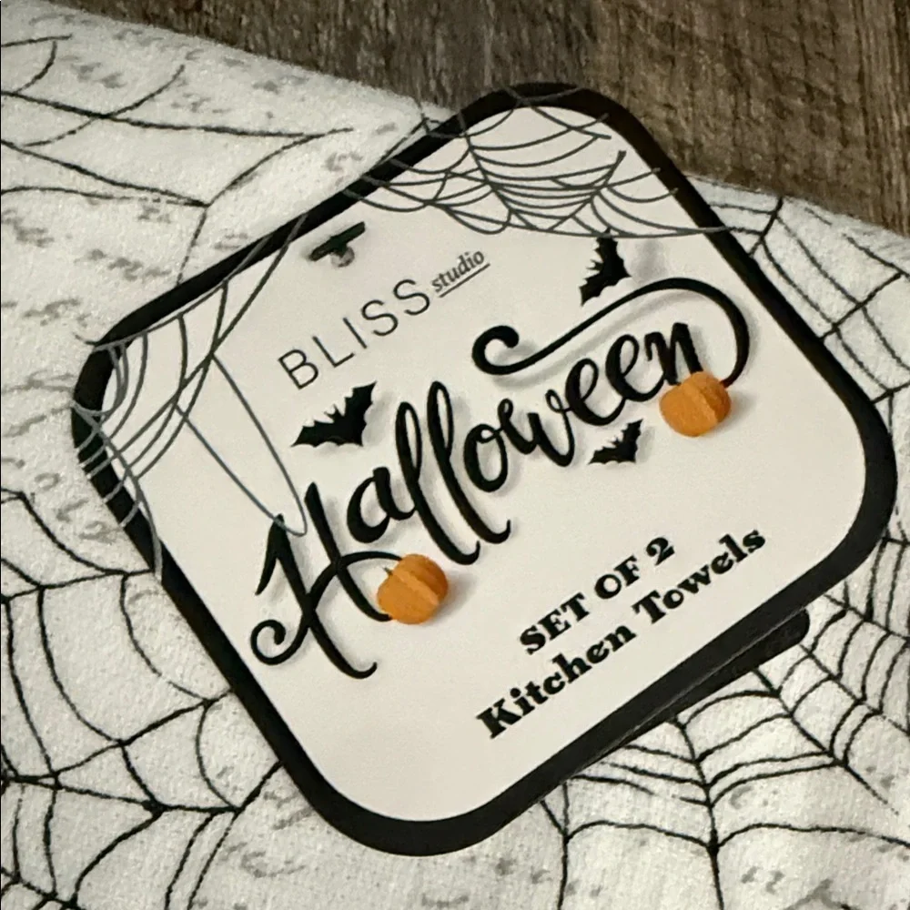 Set of 8 Halloween Themed Kitchen Towels Set